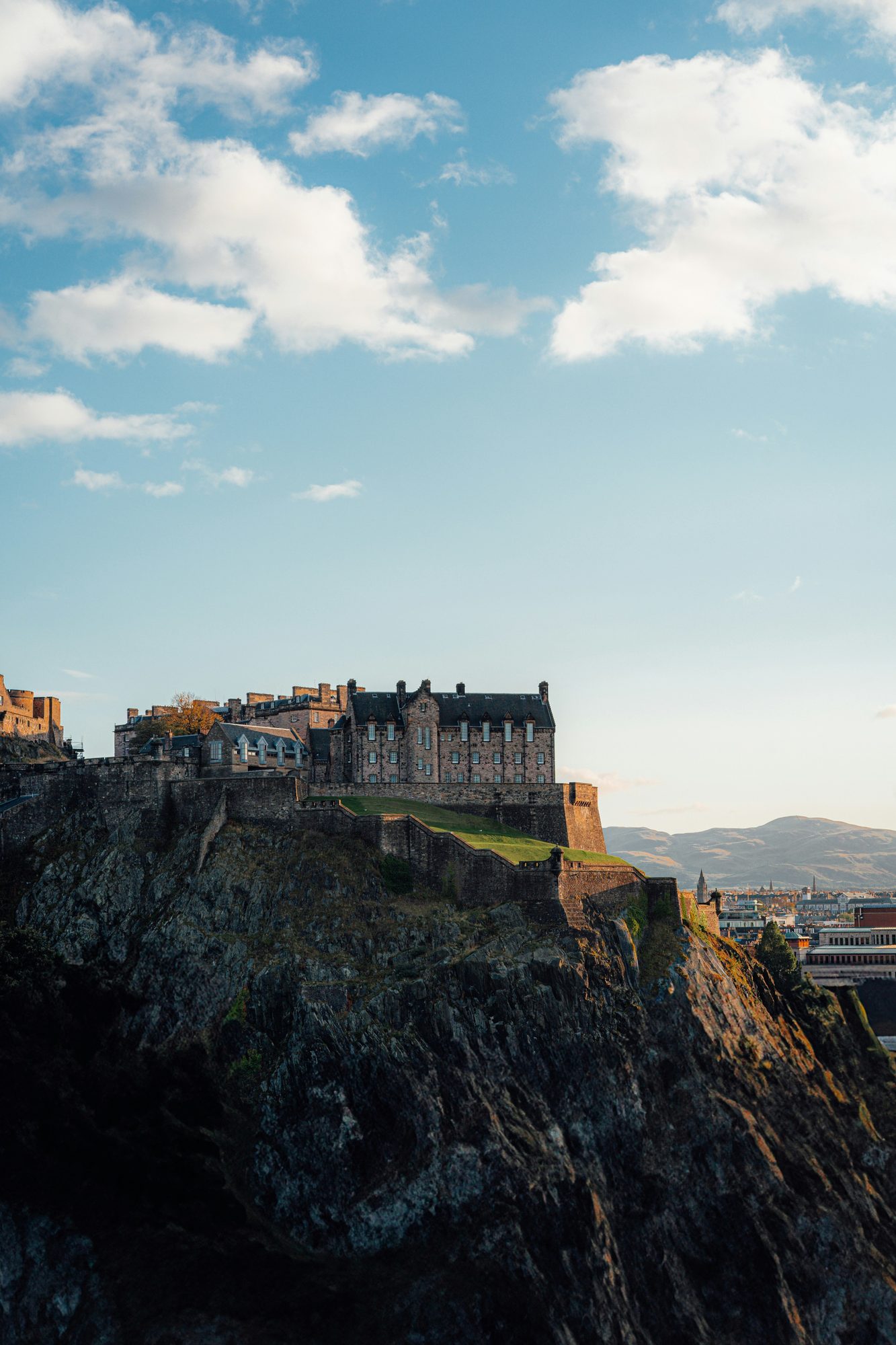 Edinburgh Castle on the cliffs